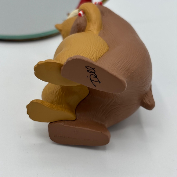 Vintage 1996 Hallmark Keepsake Mom and Dad Bears QX5821 Hugging Candy Cane - Picture 13 of 14